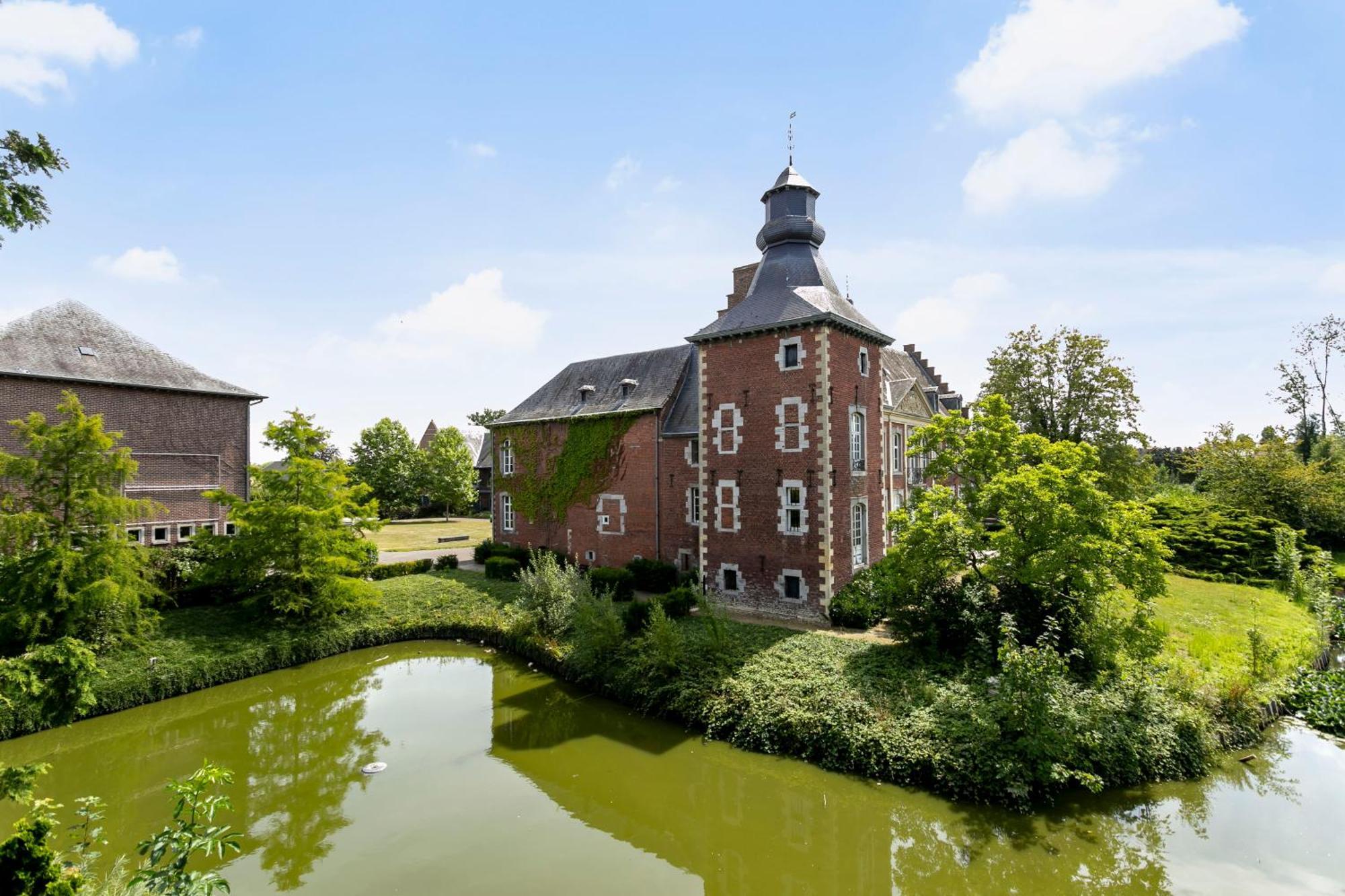 Chateau De Looz Exterior foto